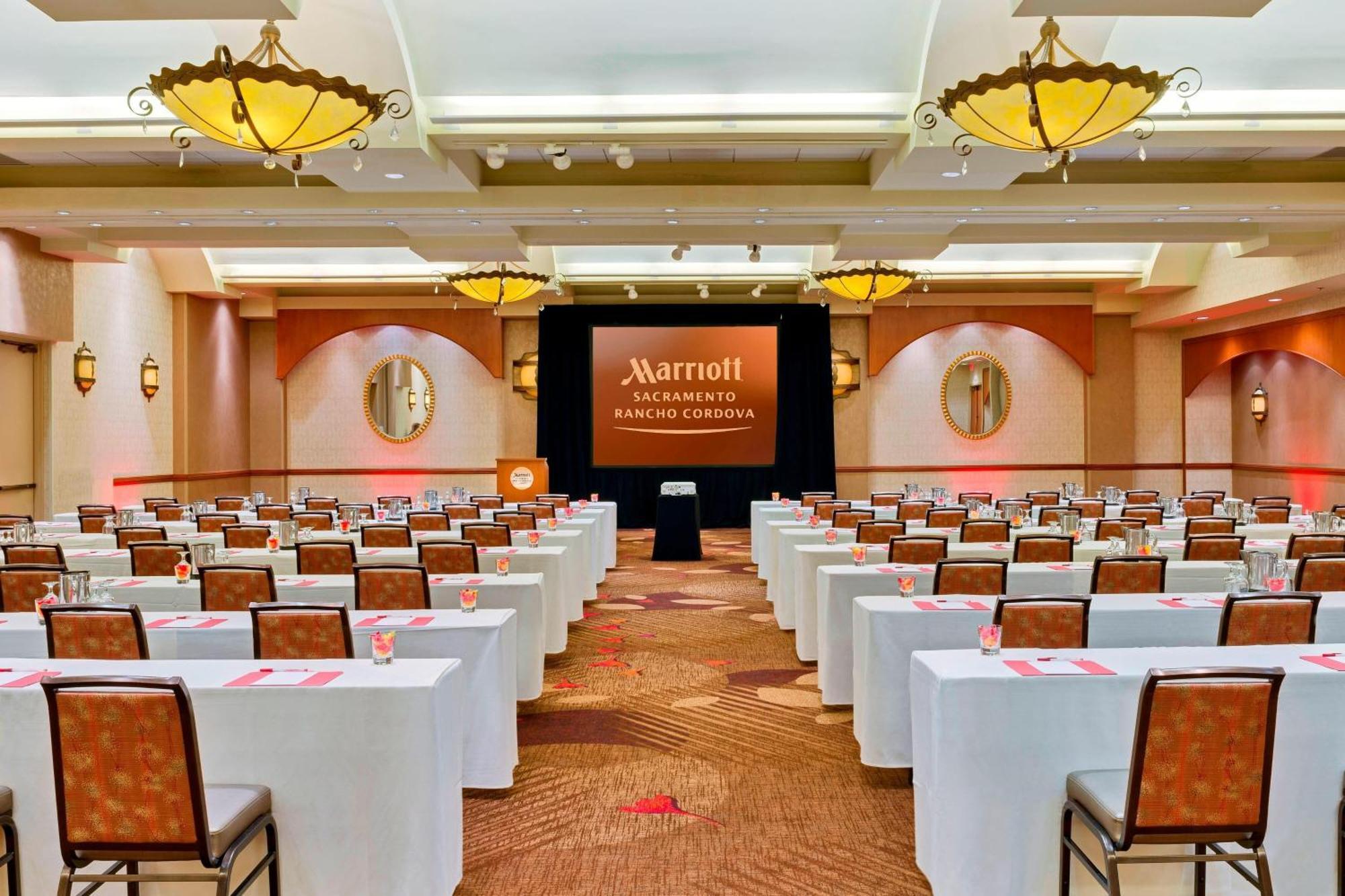 Sacramento Marriott Hotel 4*